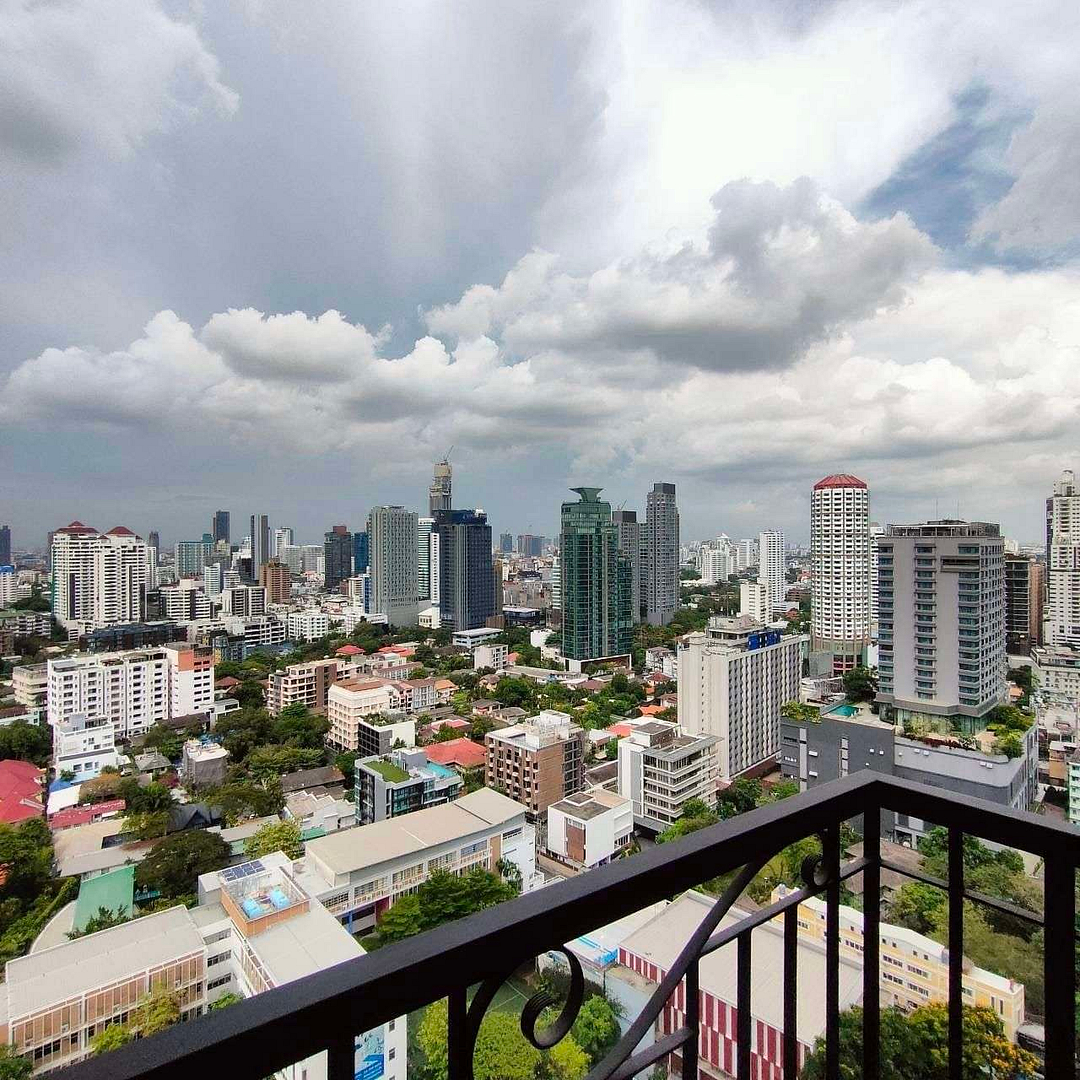 The Crest Sukhumvit 34 Condo 1 Bedroom for Sale