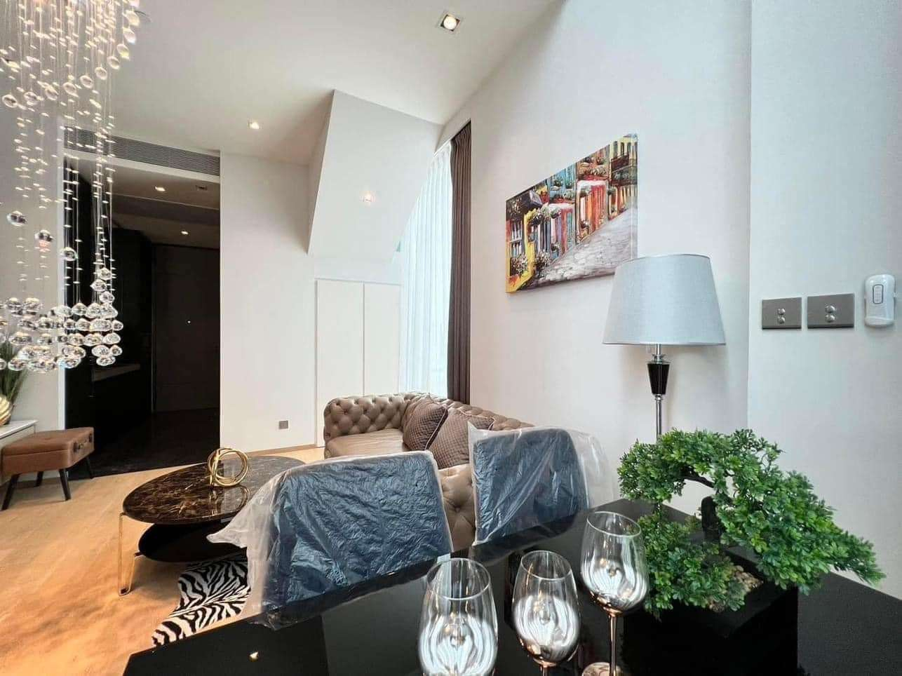 28 Chidlom Duplex Private Corner 1 Bedroom
