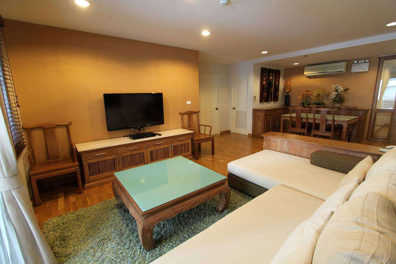 Serene Place Sukhumvit 24