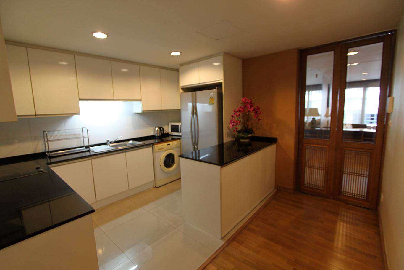 Serene Place Sukhumvit 24