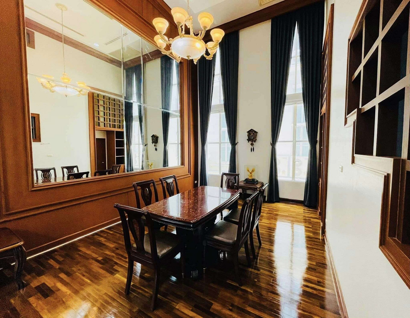 Baan klang Krung (British Town – Thonglor)