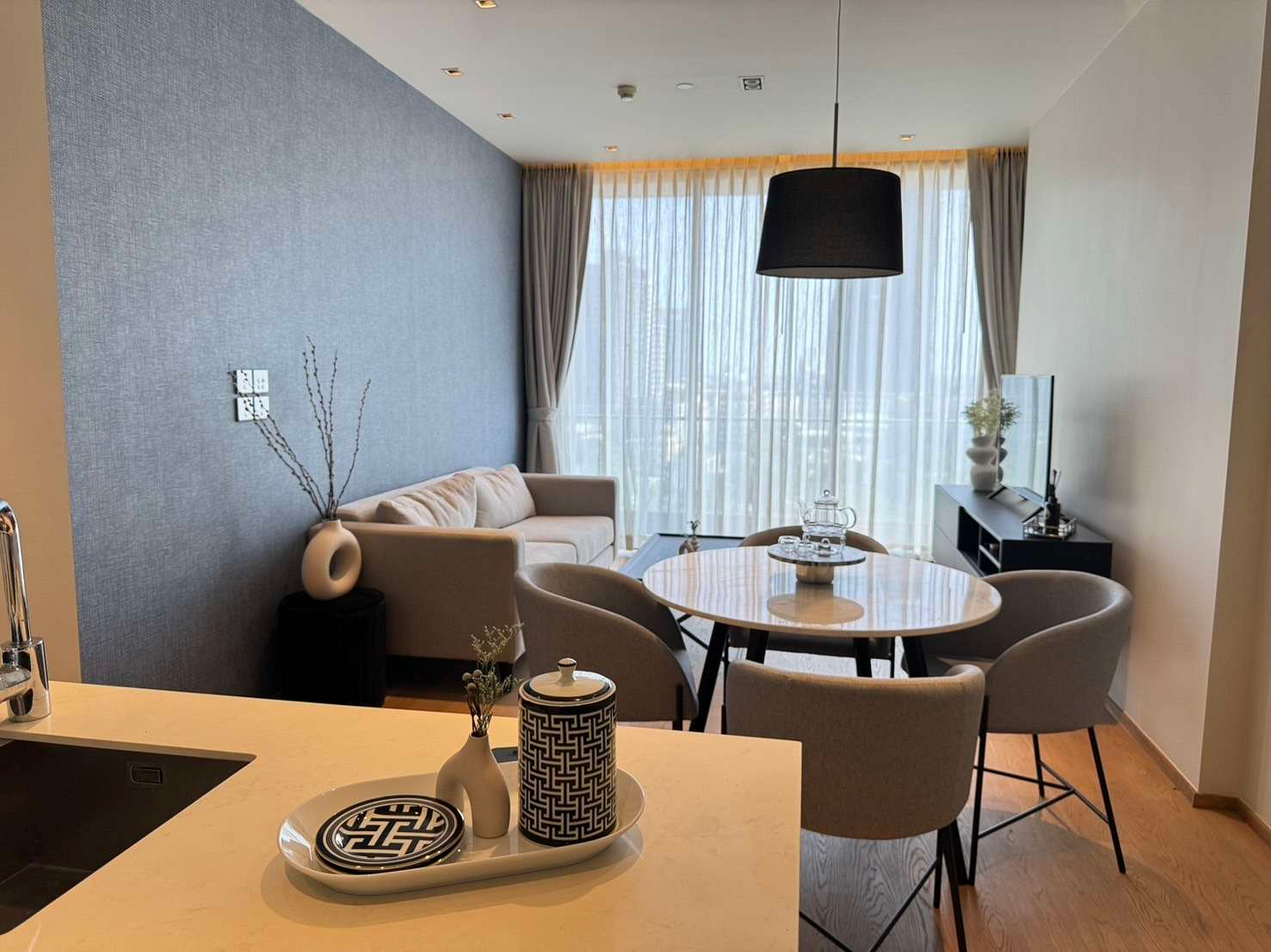 BEATNIQ Sukhumvit 32 Luxury Condo 2 Bedroom Unit for Rent