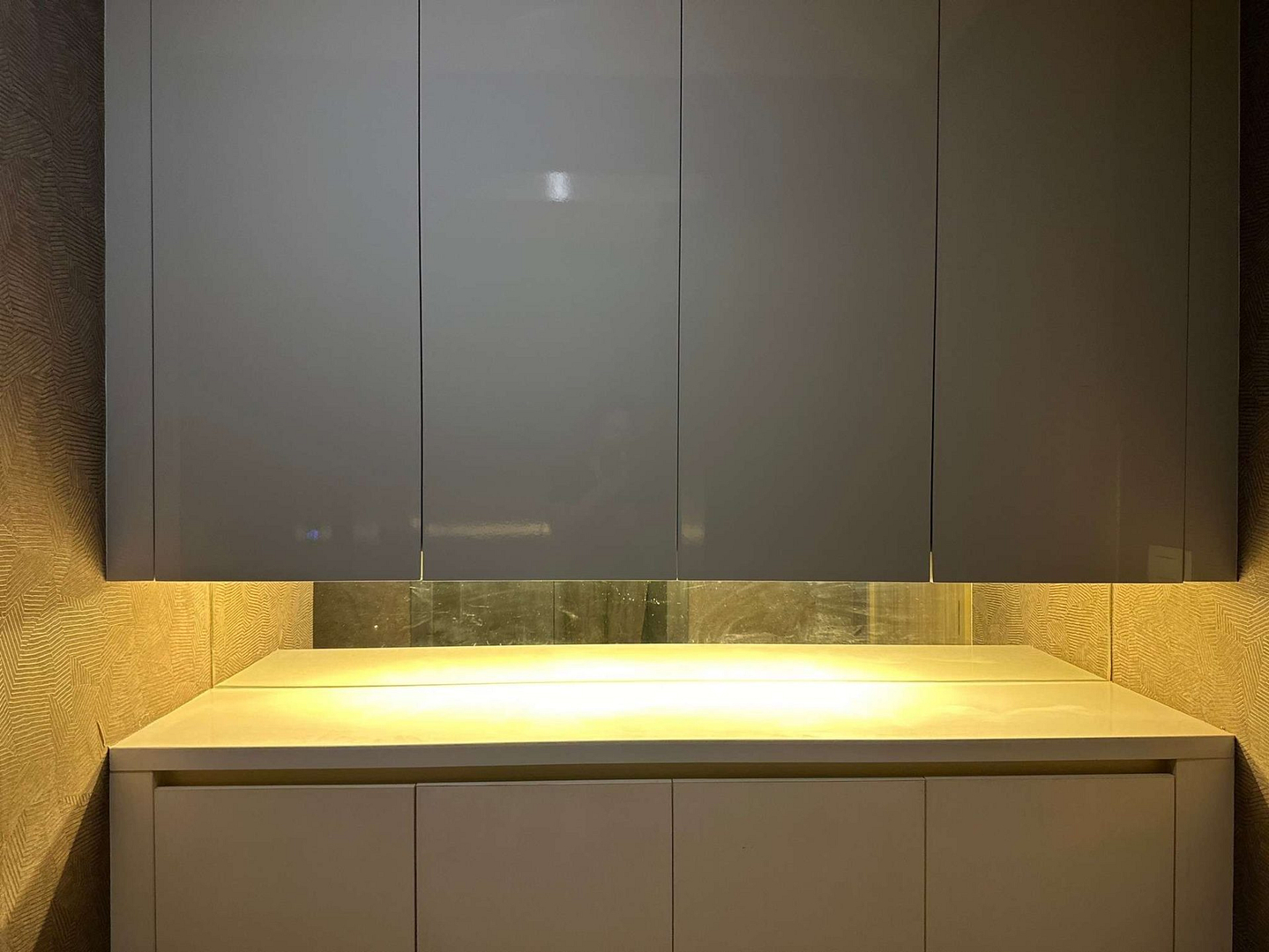 Noble Ploenchit Condominium