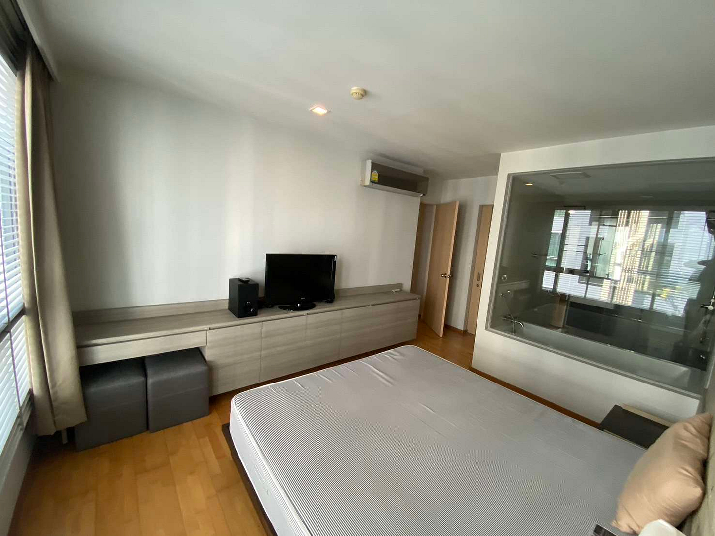 Issara @42 Sukhumvit