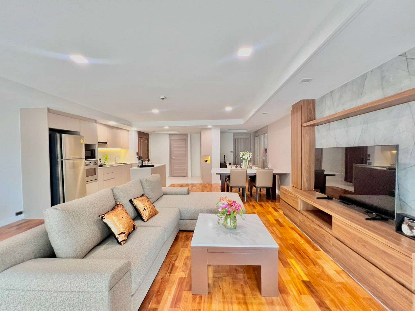 Luxury Service Apartment (Sukhumvit34)