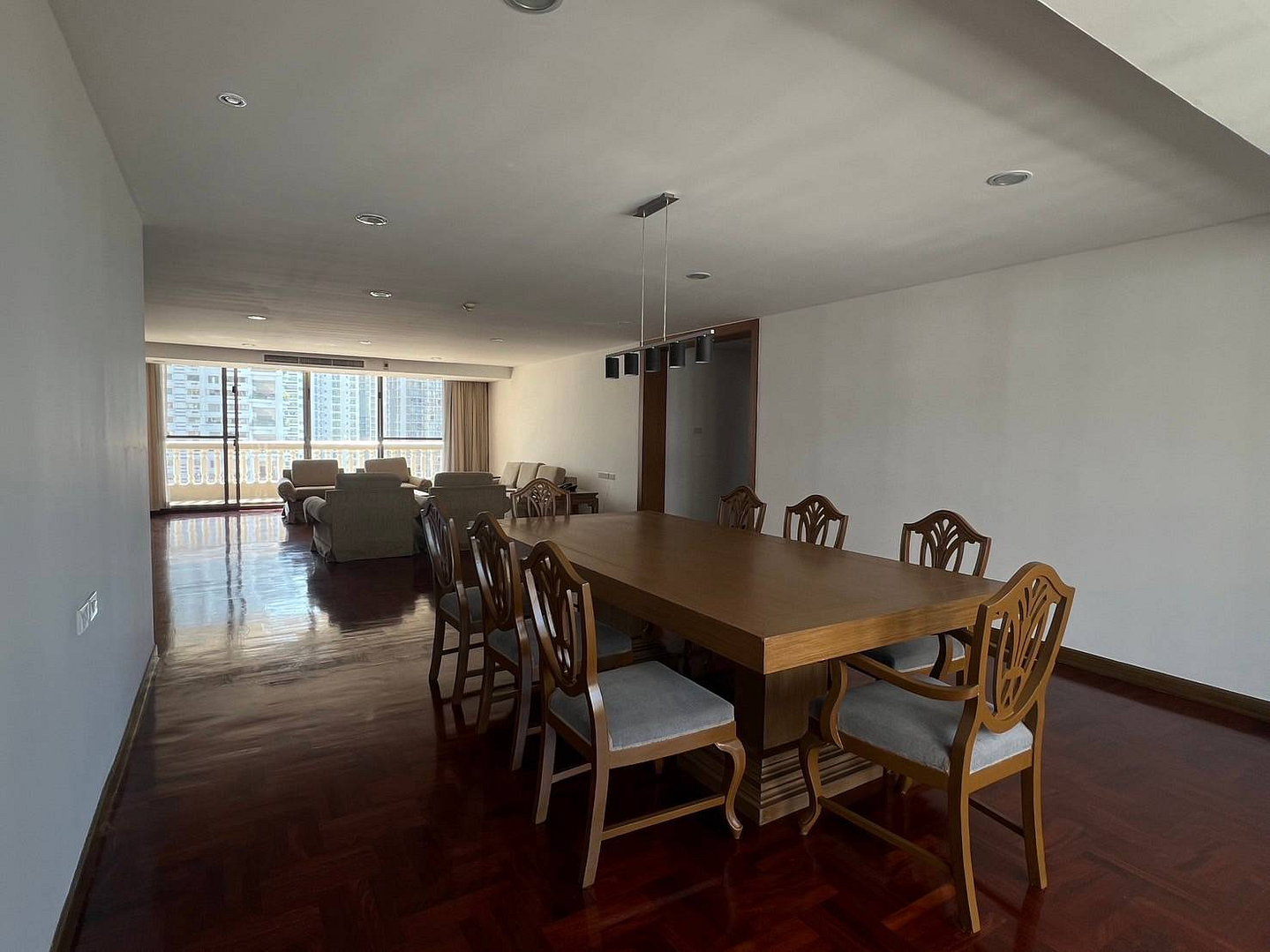 Service Apartment at Sukhumvit 24