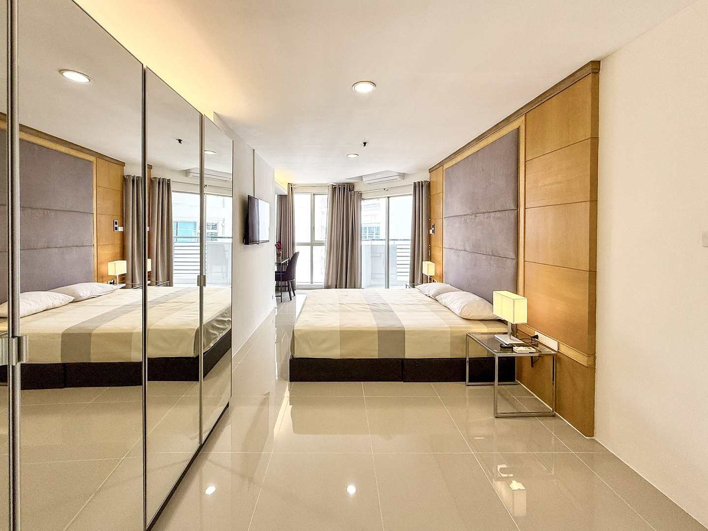 Waterford Diamond Tower, Sukhumvit 30/1