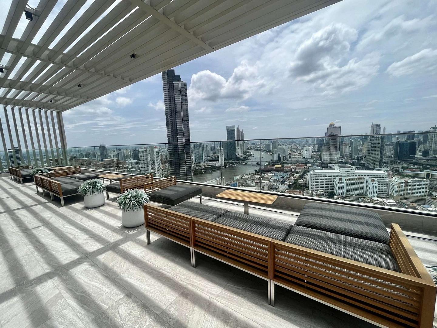 Rhythm Charoenkrung Pavillion