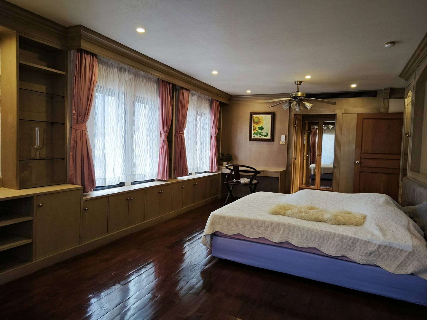 Beautiful fully funished Condo for Rent in Soi Ari