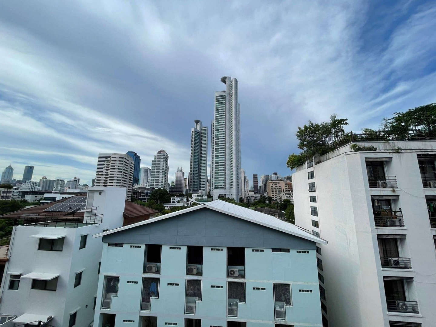 Y.O. Place (Sukhumvit 16)