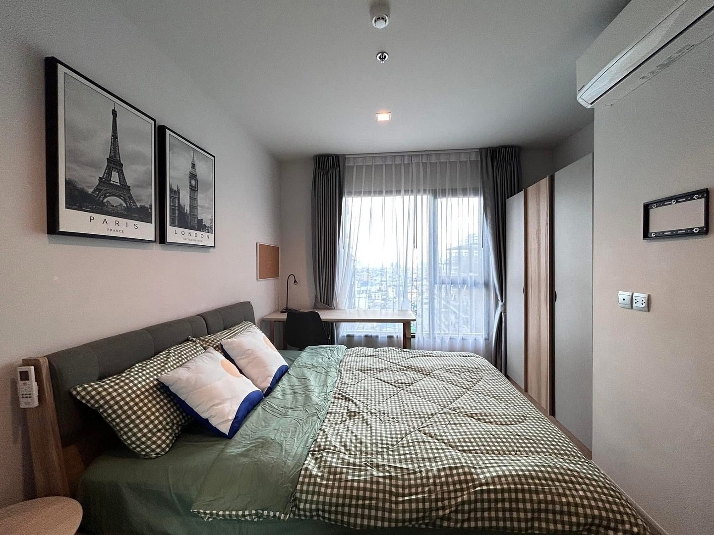 Life Asoke Rama 9