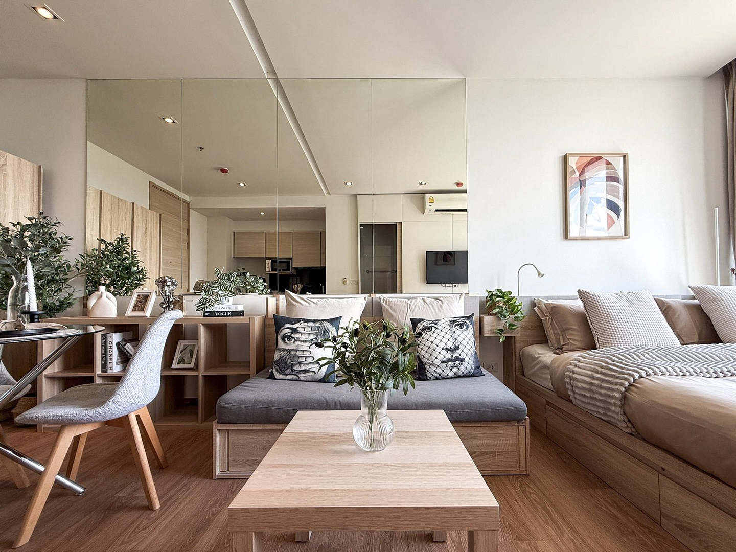 PARK 24 (Park Origin Phrom Phong)