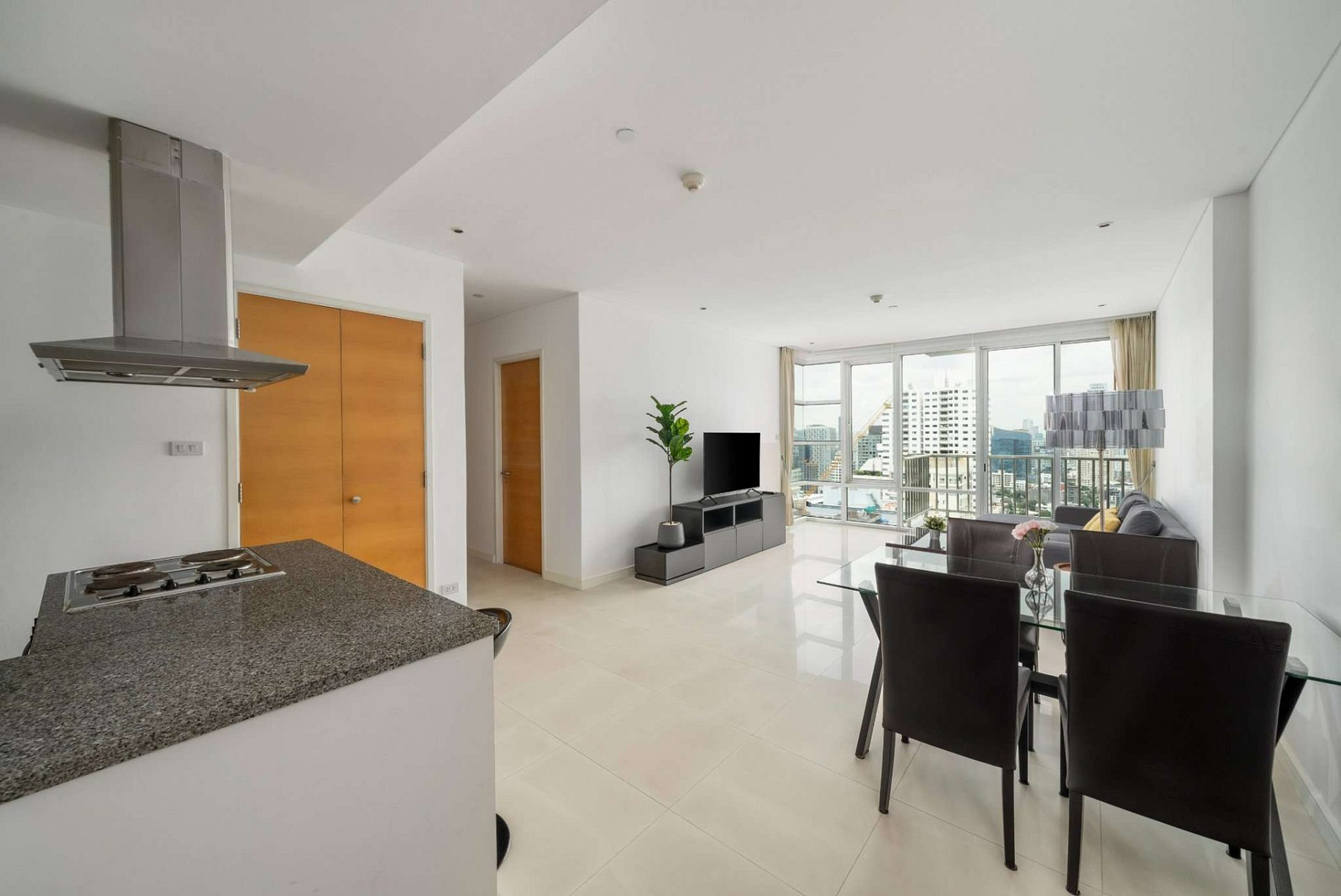 Fullerton Sukhumvit 2 Bedroom Pet Friendly for Rent/Sale