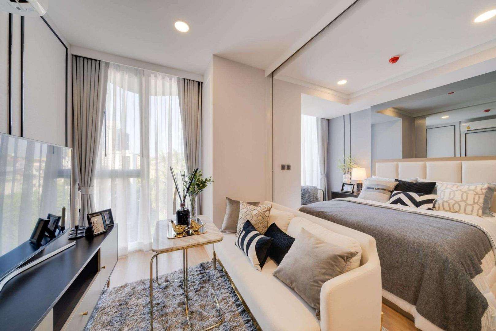 Chewathai Residence Thong Lo