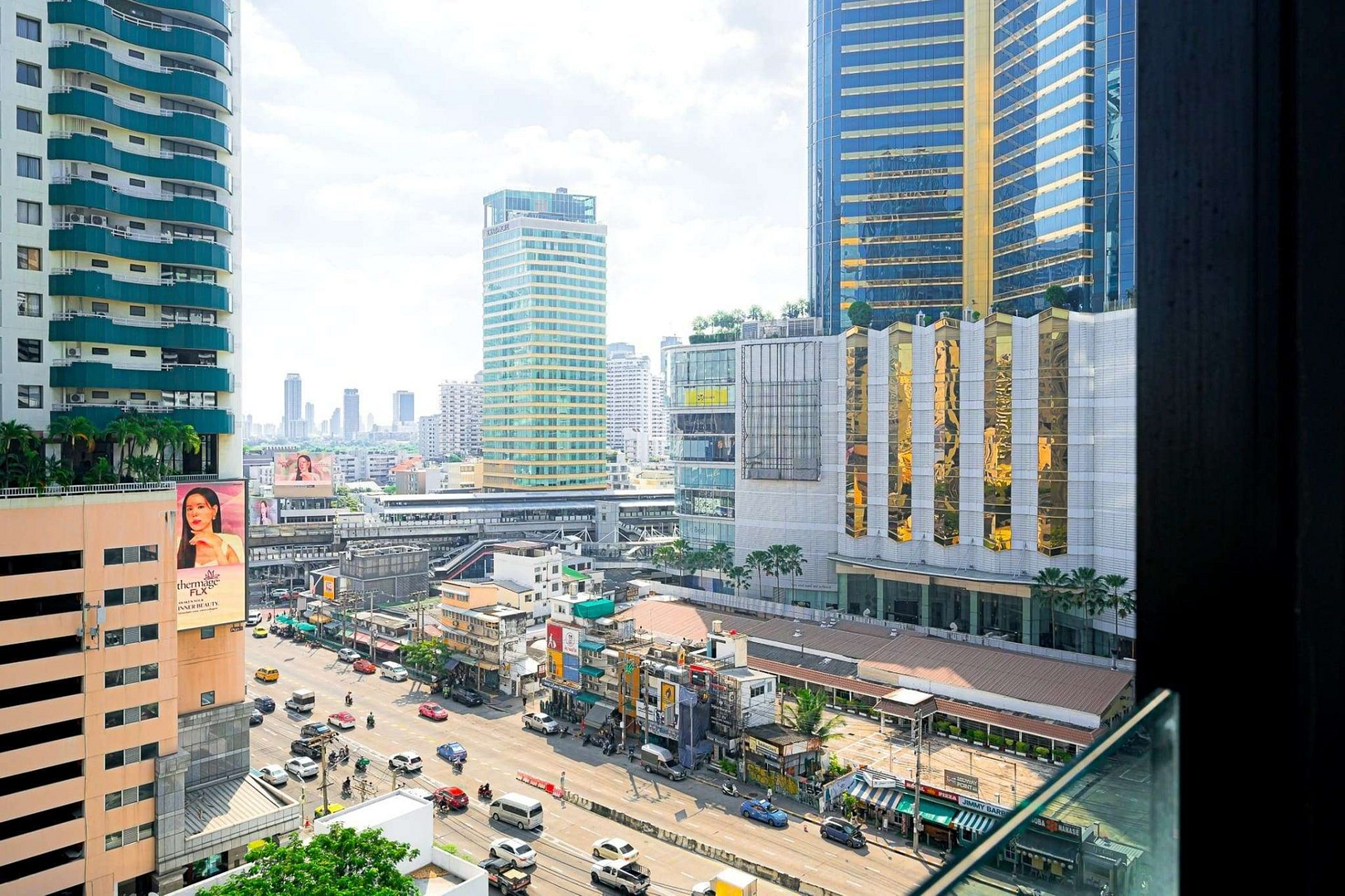 CELES Asoke