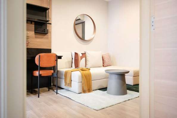 The Room Sathon @ St. Louis
