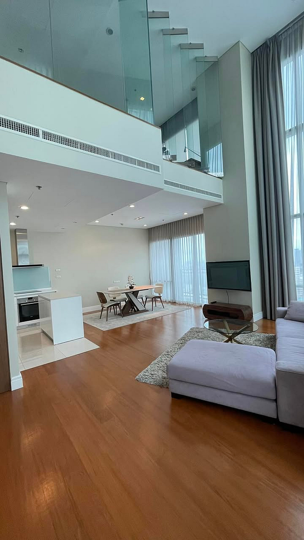 Bright Sukhumvit 24