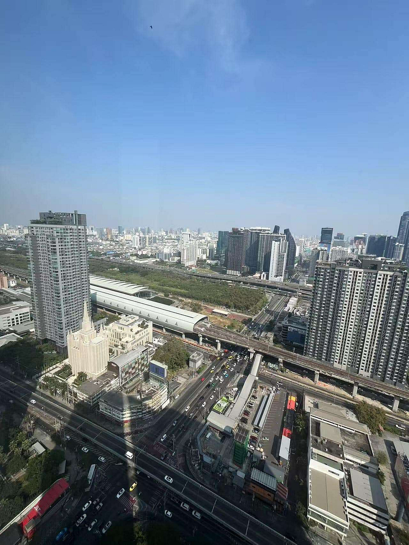 THE ESSE AT SINGHA COMPLEX