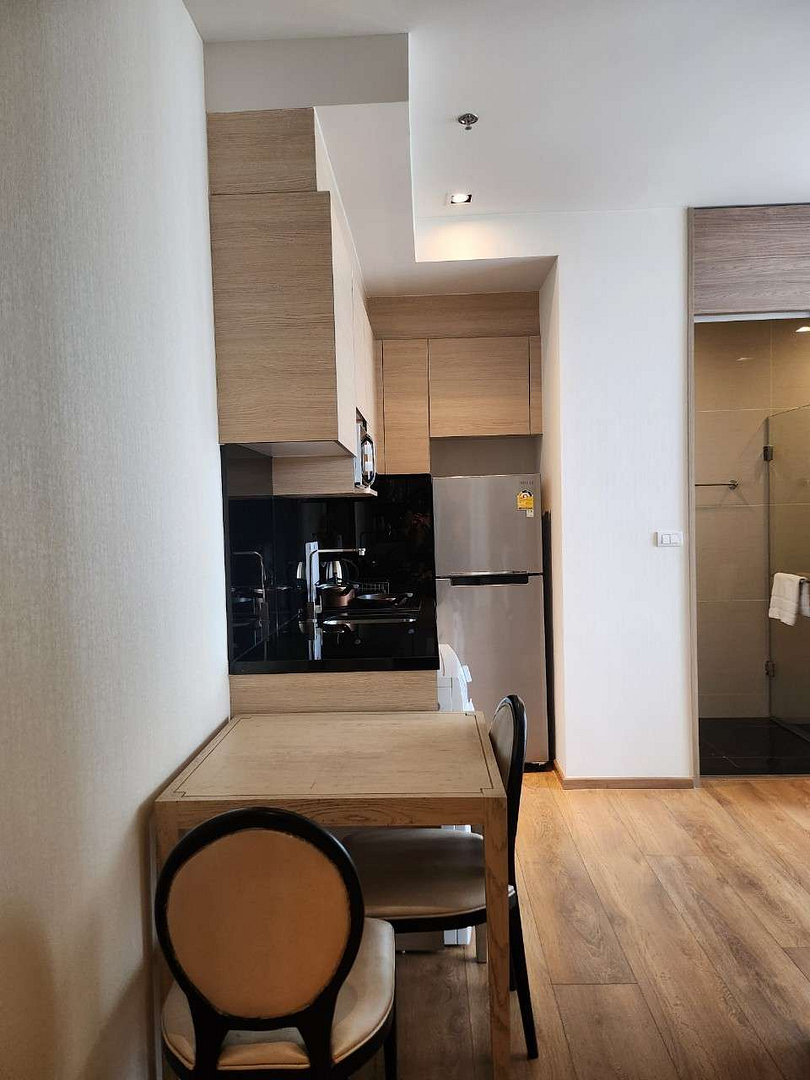 Park Origin Phromphong Studio Unit for Rent