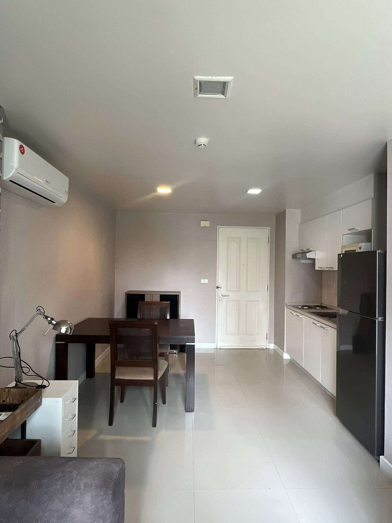 The Clover Thonglor Residence