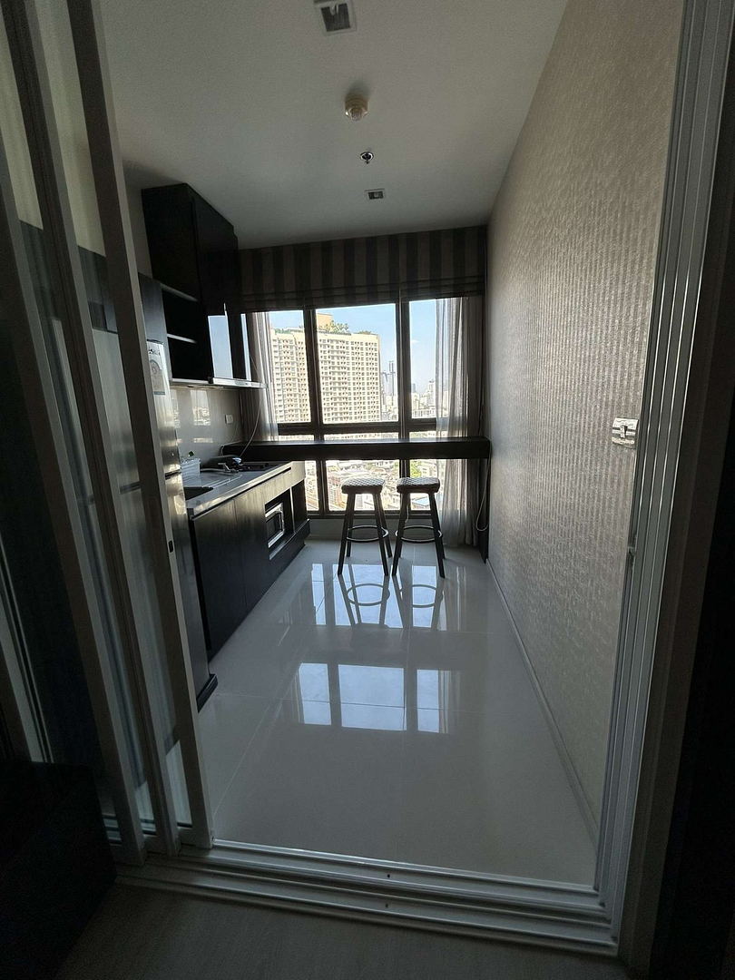 RHYTHM Sukhumvit 44/1