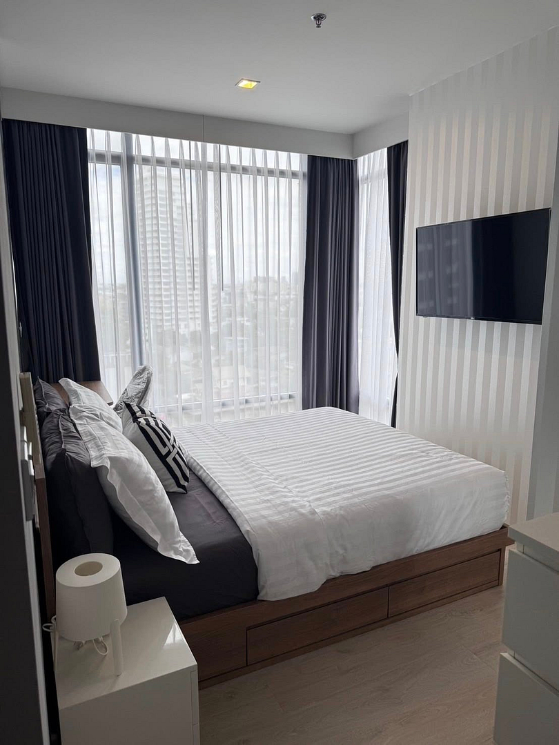 M Thonglor 10
