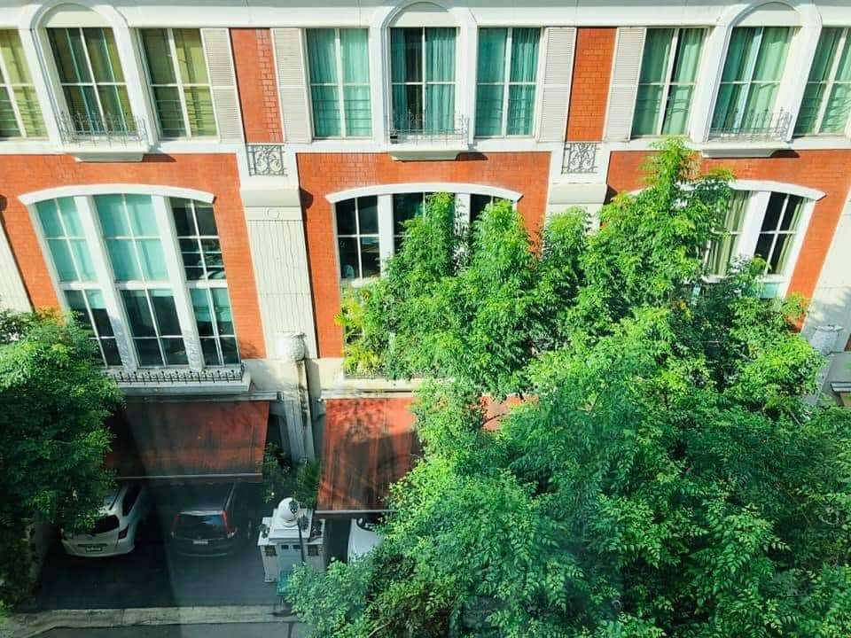 Baan klang Krung (British Town – Thonglor)