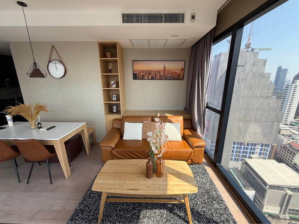 Ashton Chula – Silom